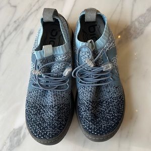 Womens Bionica tennis shoes